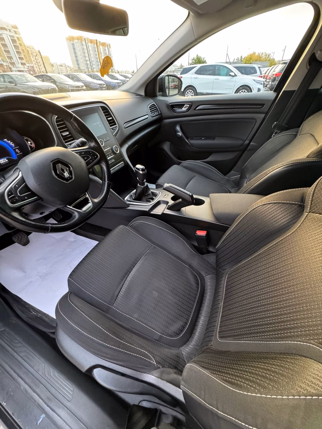 Renault Megane фото 10