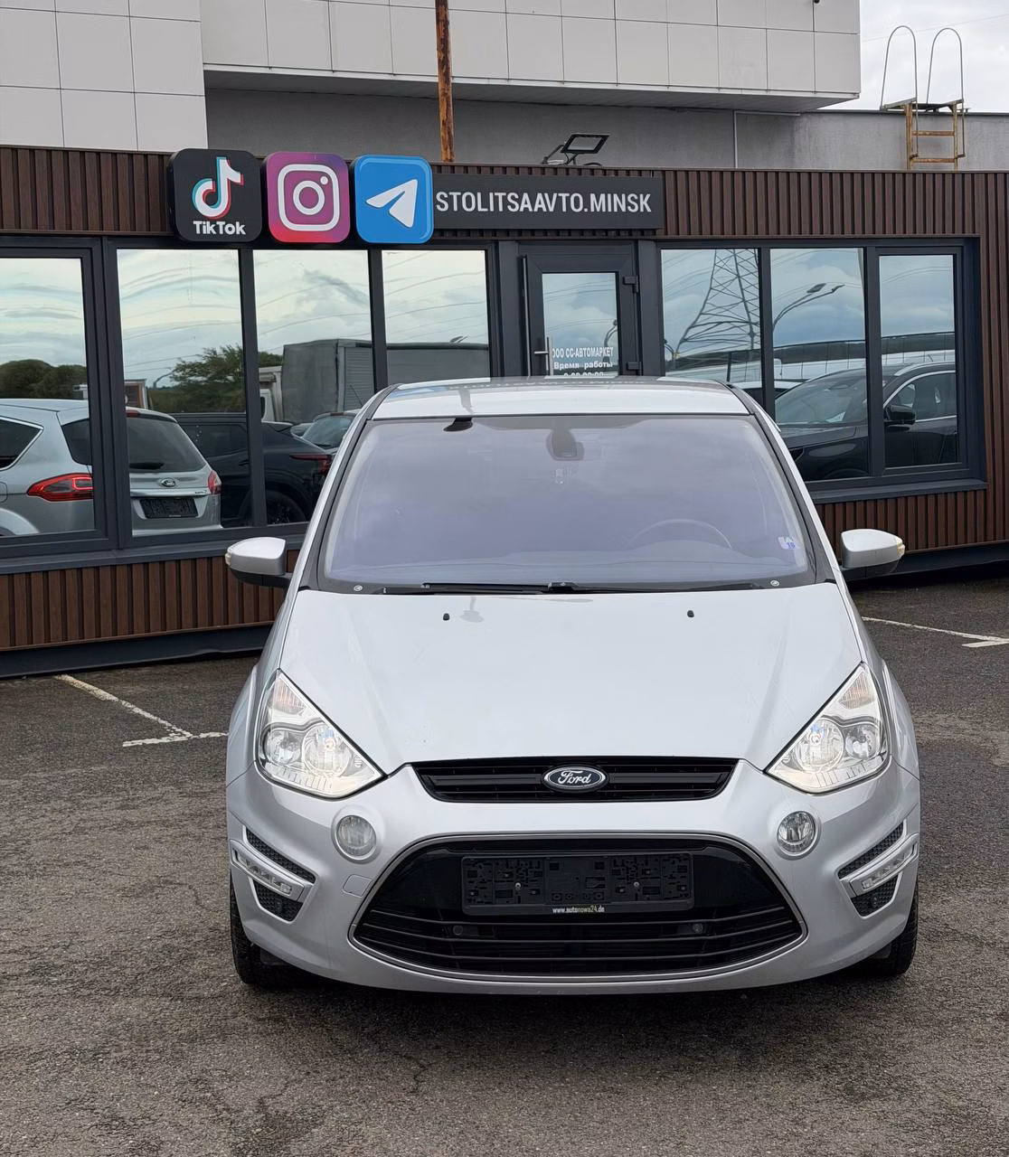 Ford S-MAX фото 2
