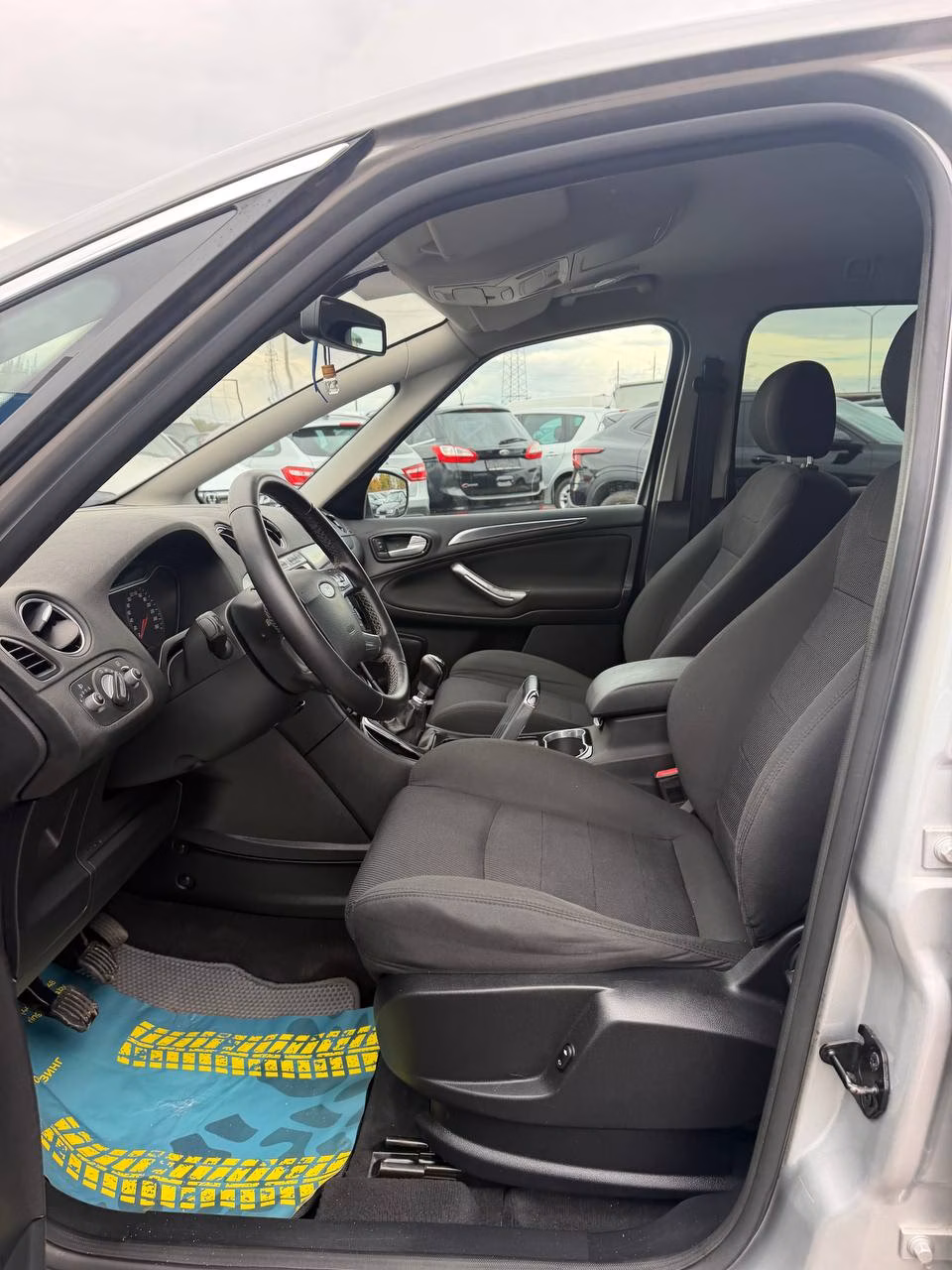 Ford S-MAX фото 9