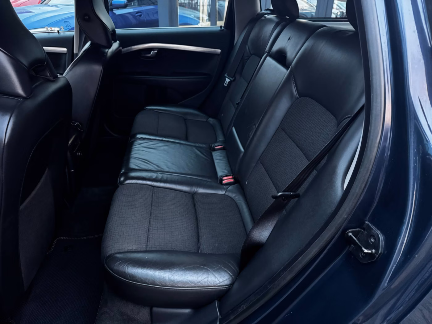 Volvo V70 фото 14