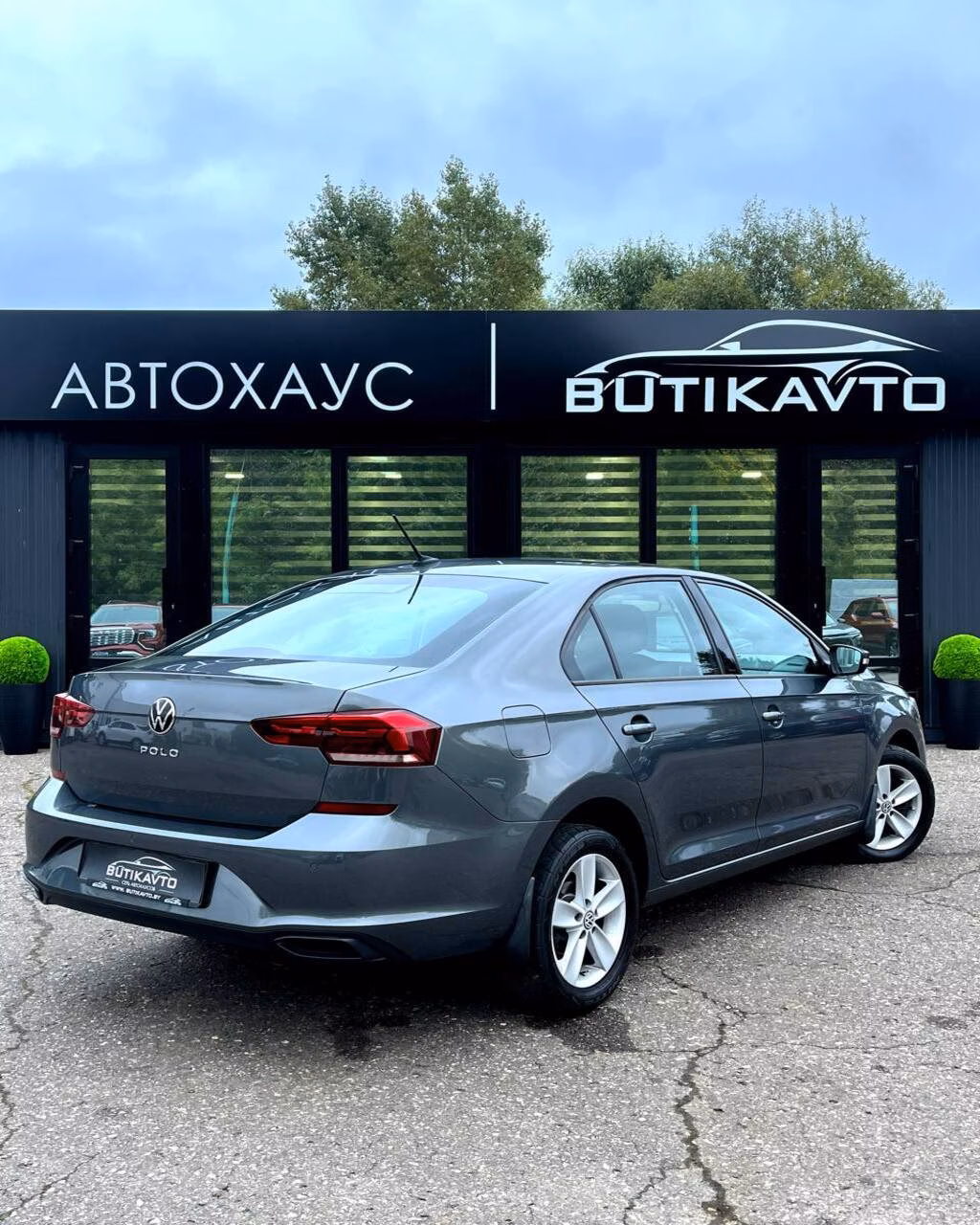 Volkswagen Polo Sedan фото 6