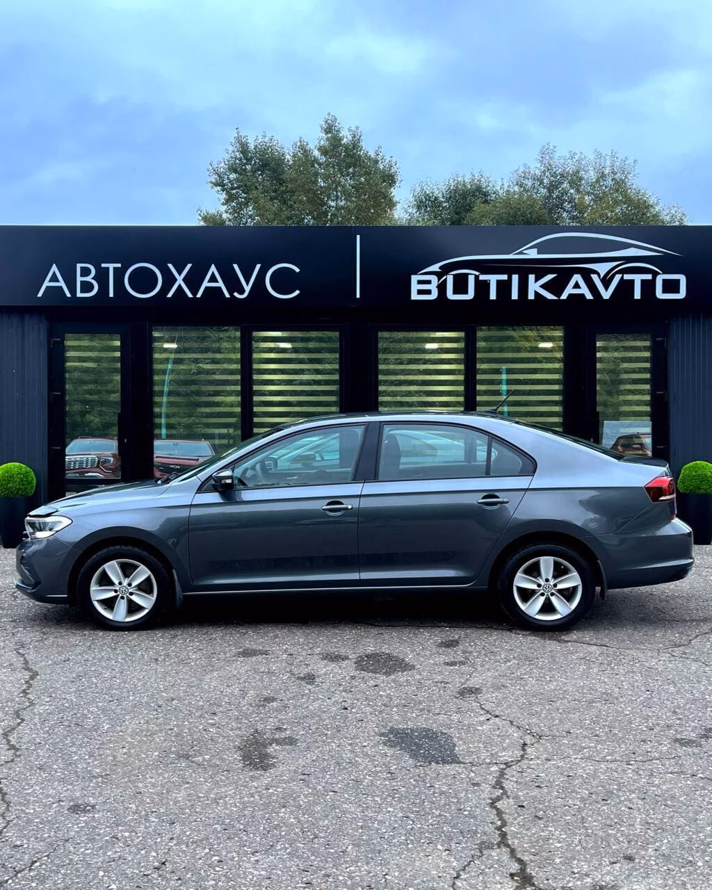 Volkswagen Polo Sedan фото 7