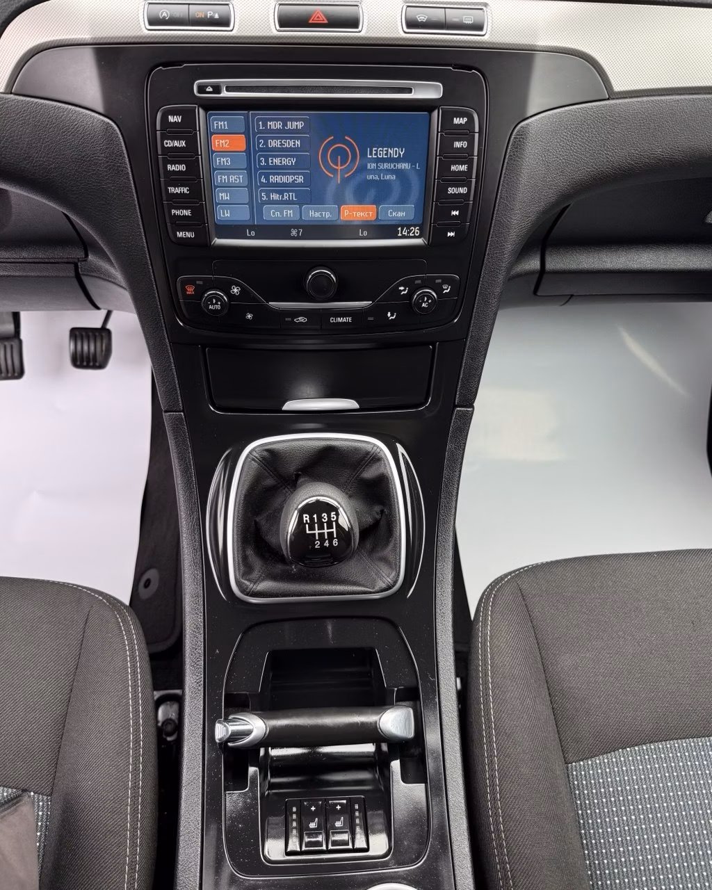 Ford Galaxy фото 10