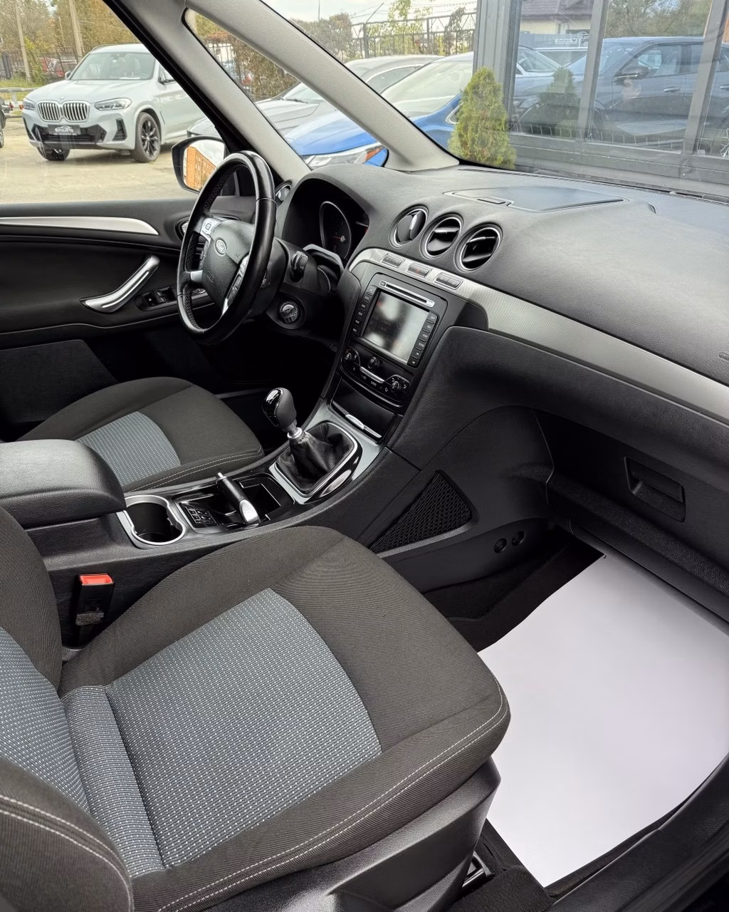 Ford Galaxy фото 12