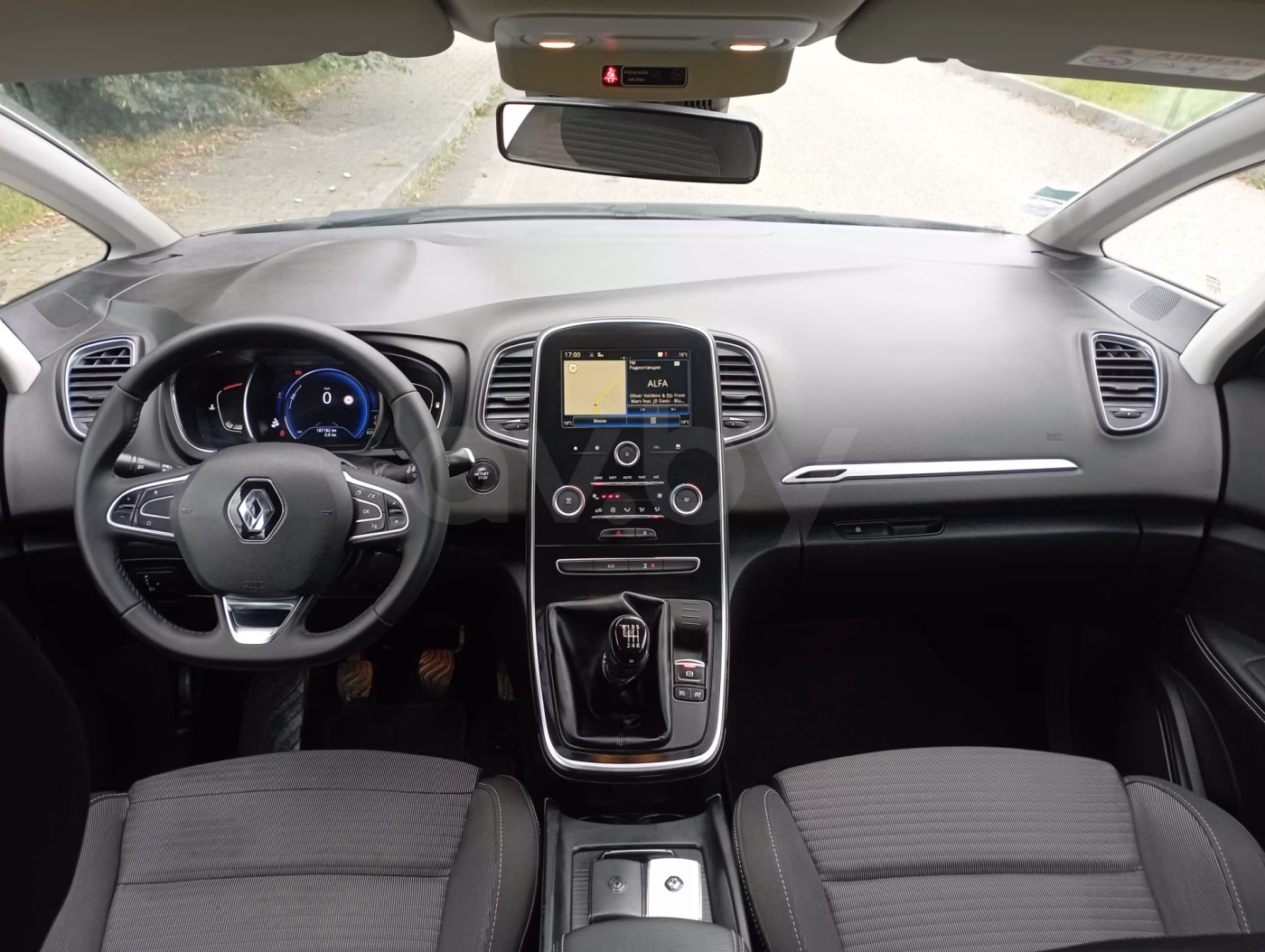 Renault Scenic фото 12