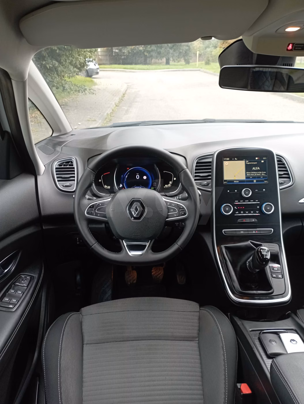 Renault Scenic фото 13