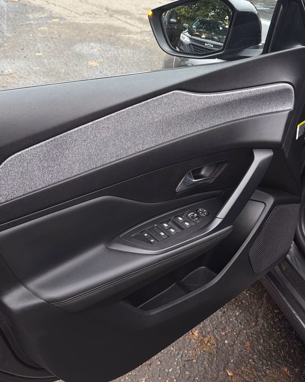 Peugeot 308 фото 9