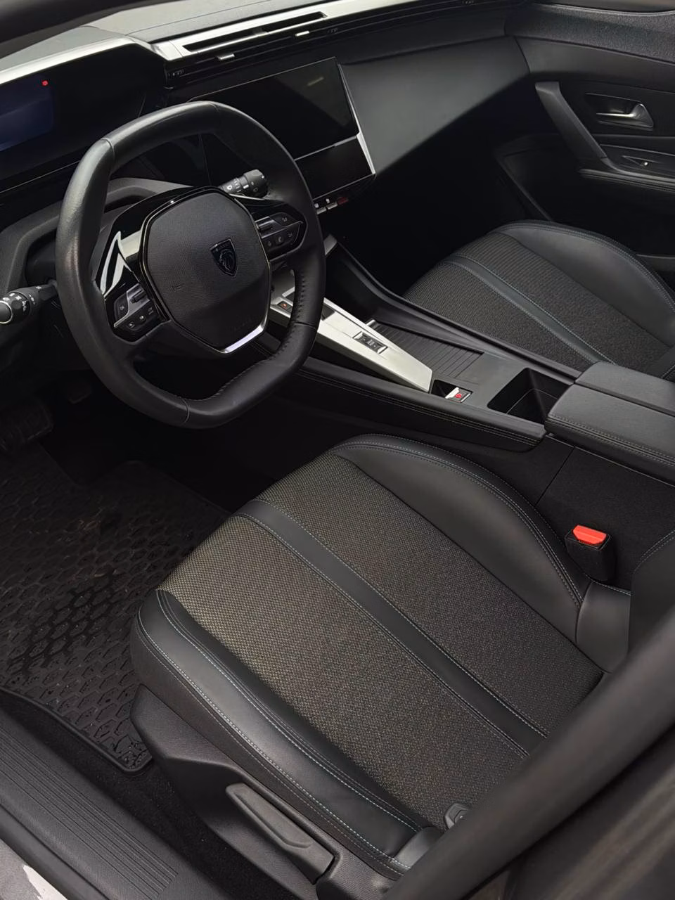 Peugeot 308 фото 10