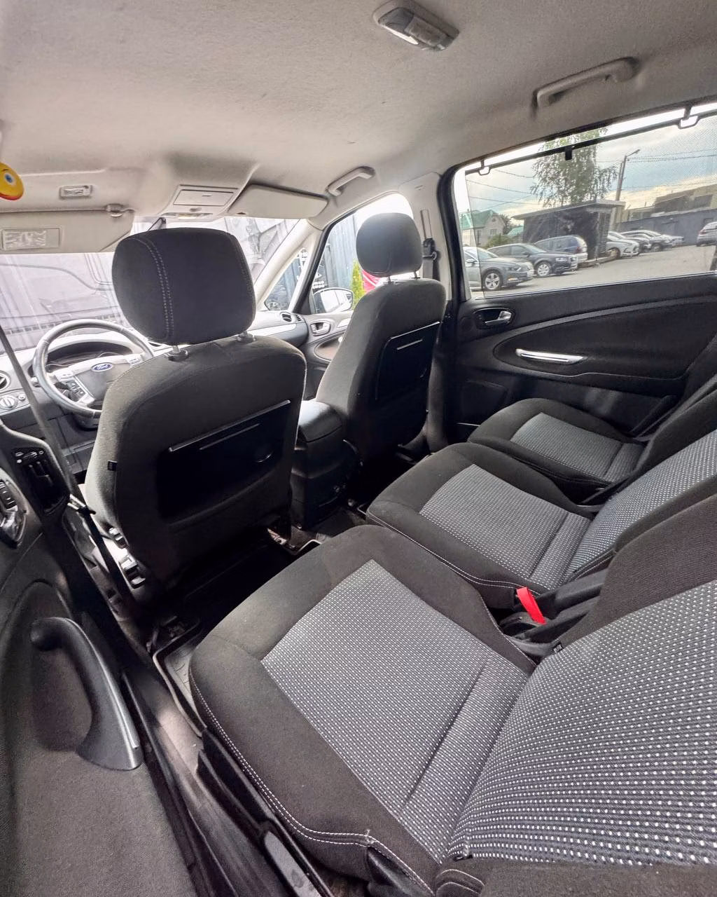 Ford S-MAX фото 11