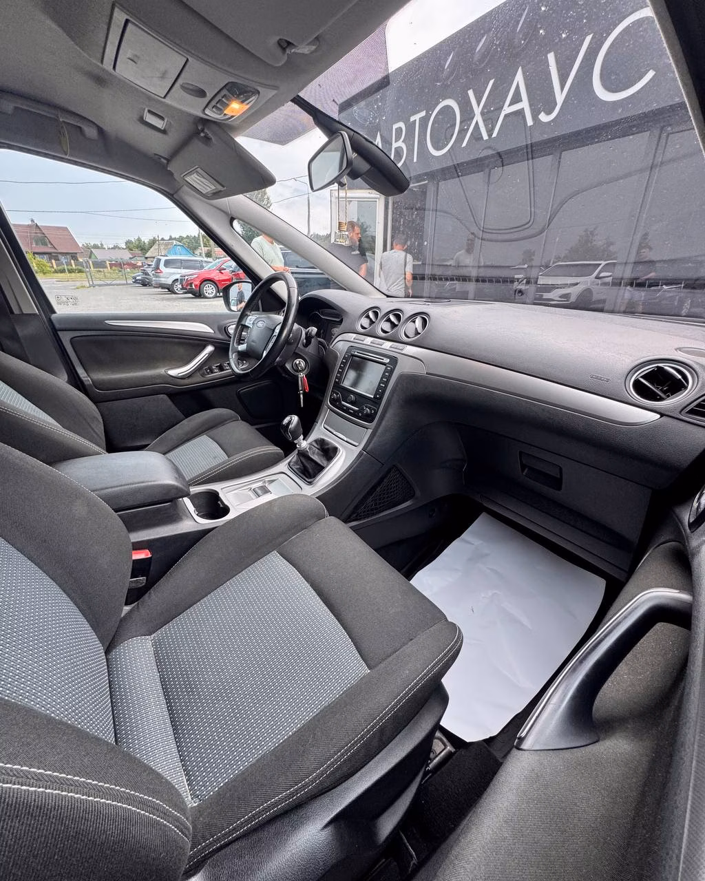 Ford S-MAX фото 12