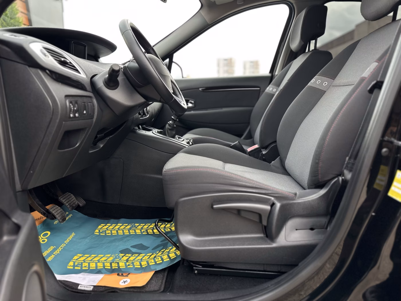Renault Scenic фото 10