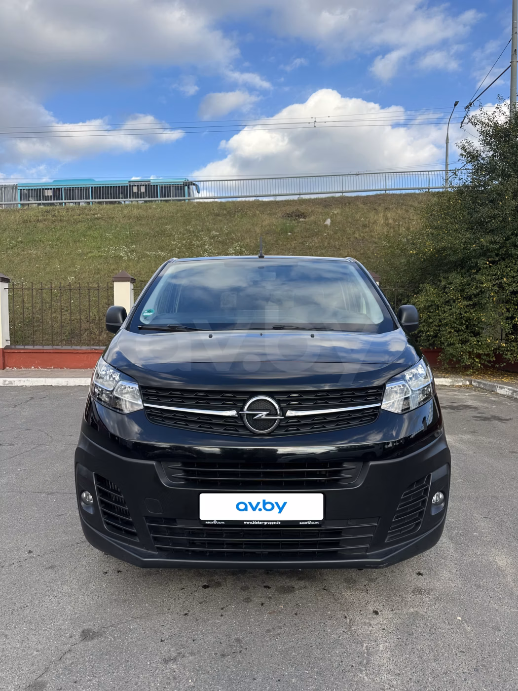 Opel Vivaro фото 2