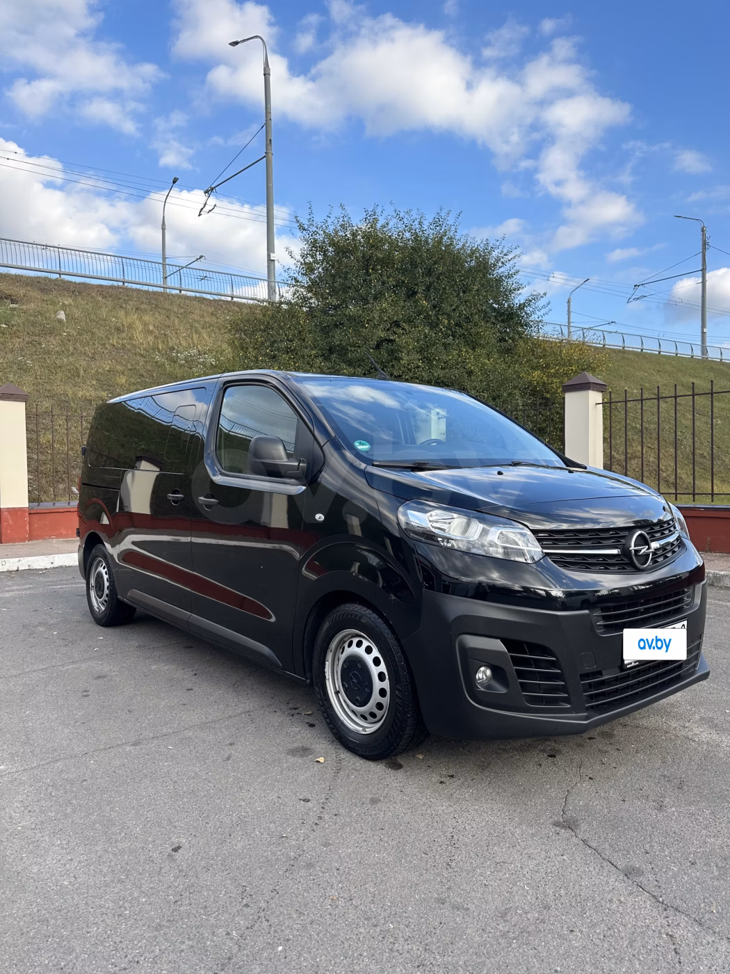 Opel Vivaro фото 3