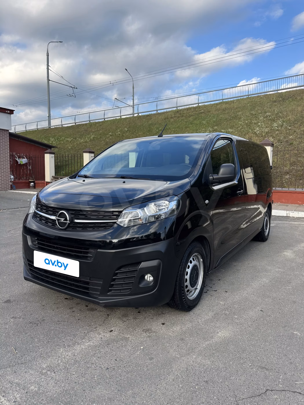 Opel Vivaro фото 4