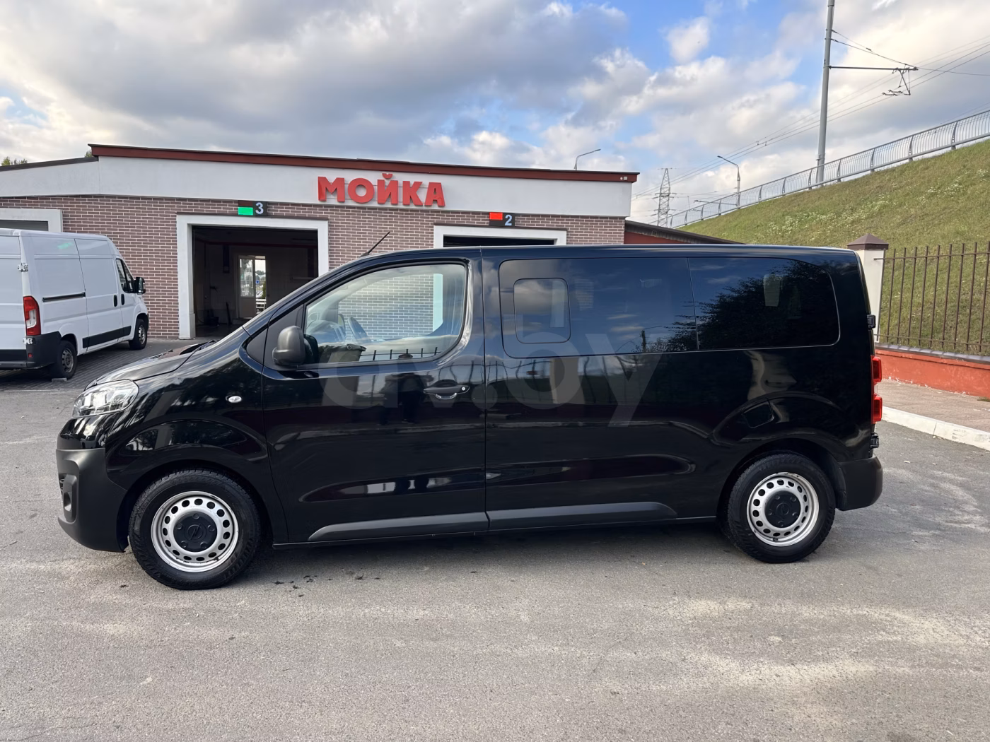 Opel Vivaro фото 6
