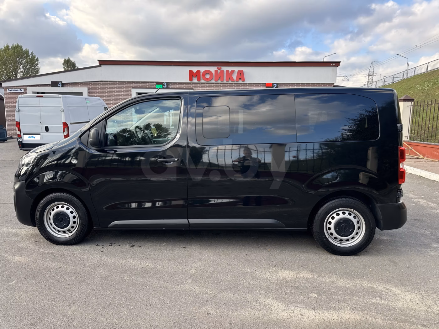 Opel Vivaro фото 10