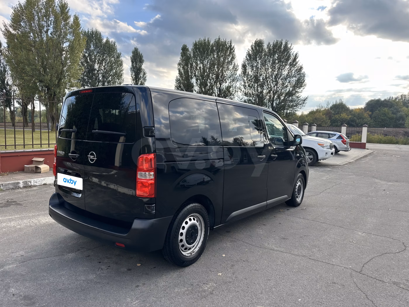 Opel Vivaro фото 13