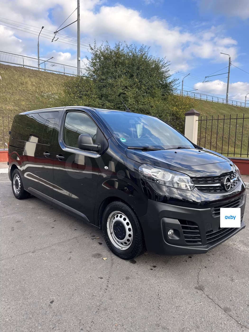 Opel Vivaro фото 15