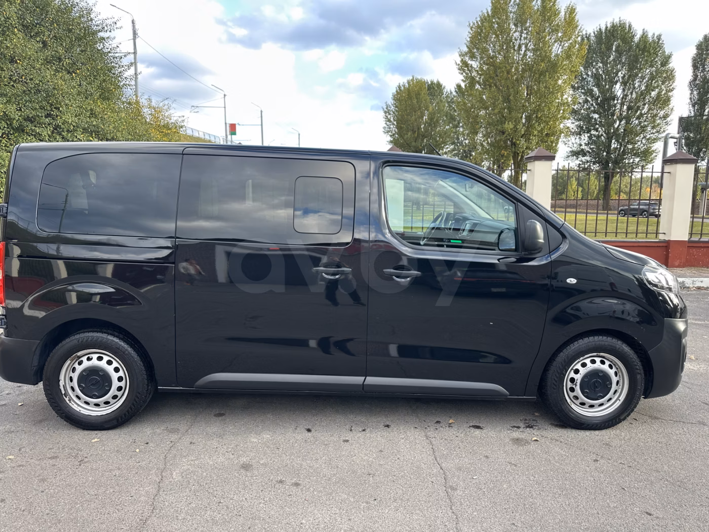 Opel Vivaro фото 19