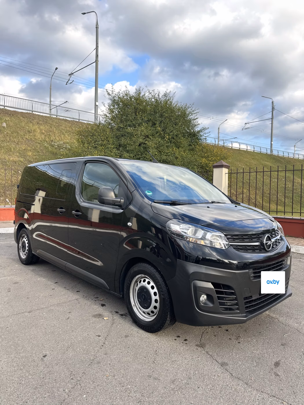 Opel Vivaro фото 20
