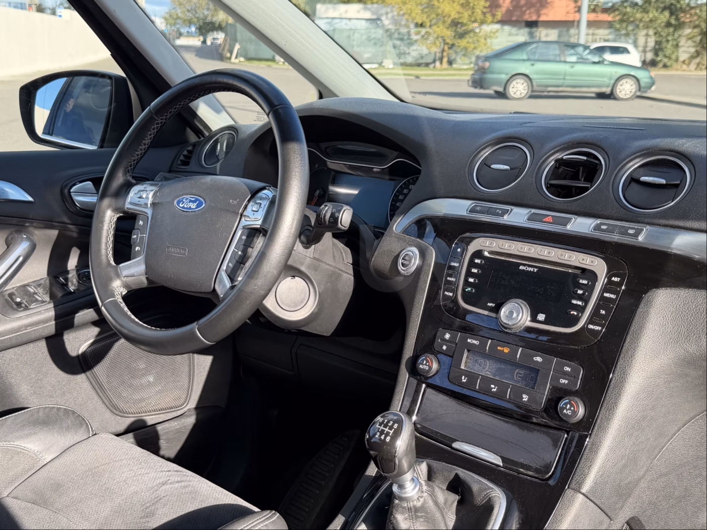 Ford S-MAX фото 14
