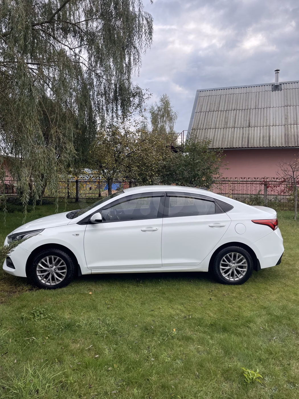 Hyundai Solaris фото 3