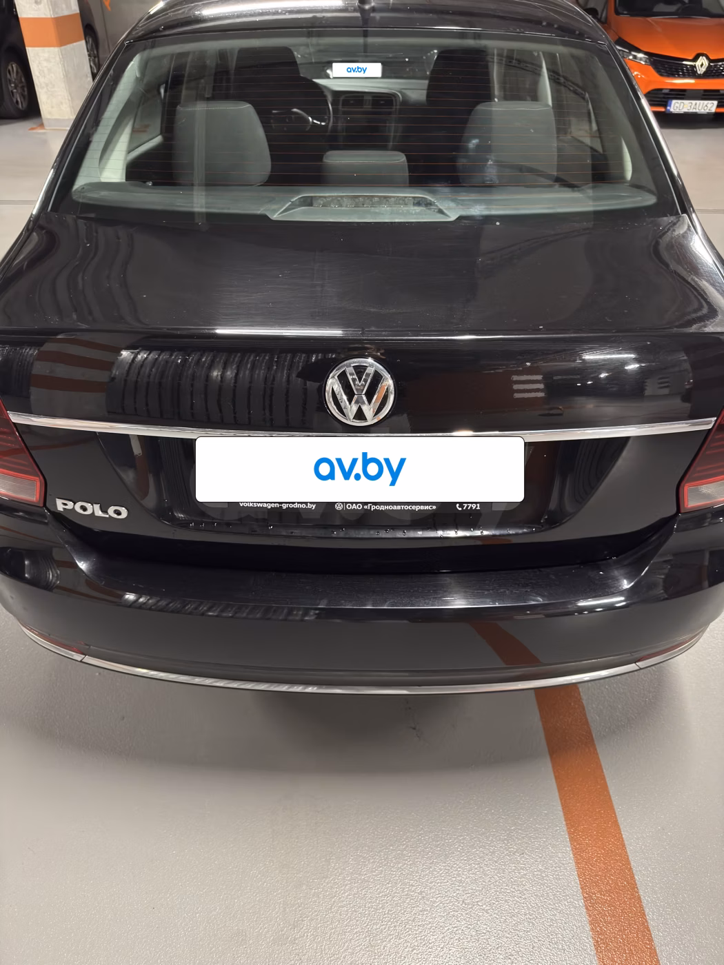 Volkswagen Polo Sedan фото 6