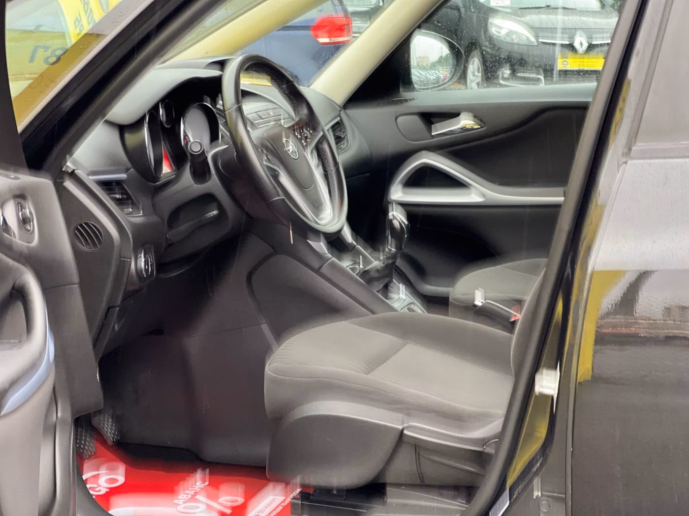 Opel Zafira фото 10