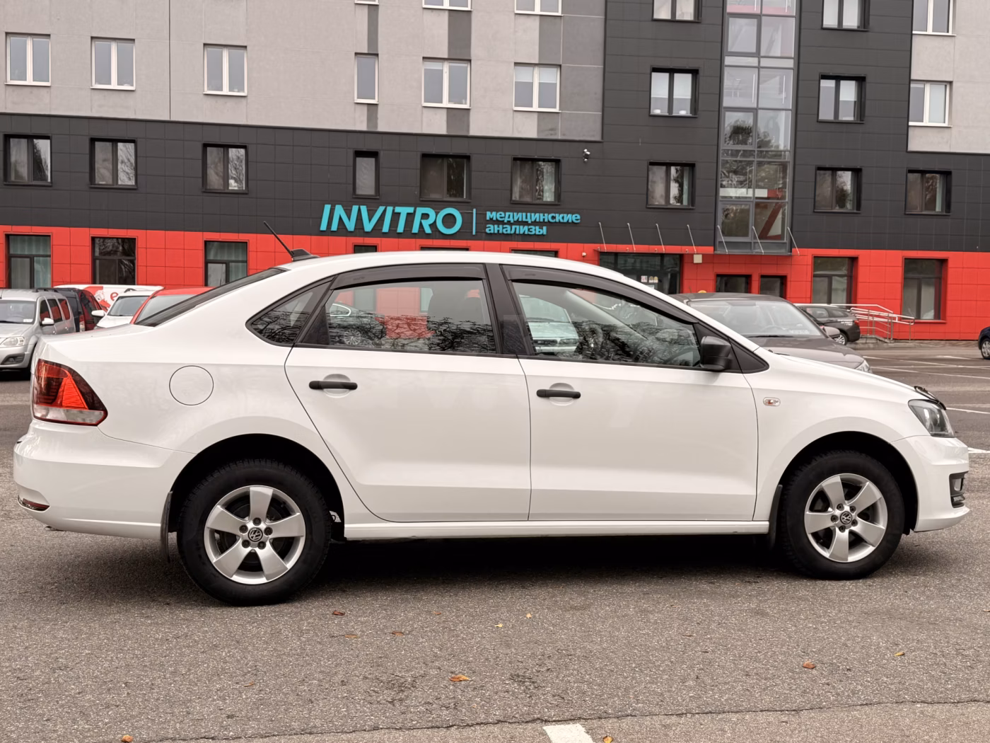 Volkswagen Polo Sedan фото 6