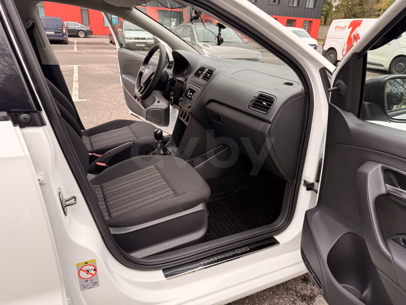 Volkswagen Polo Sedan фото 19
