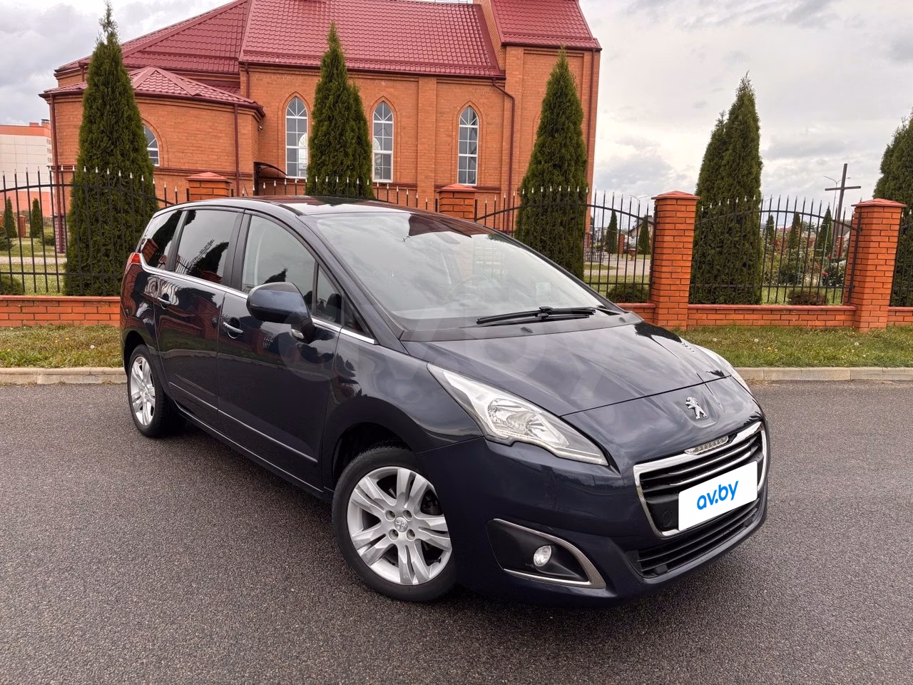 Peugeot 5008 фото 2