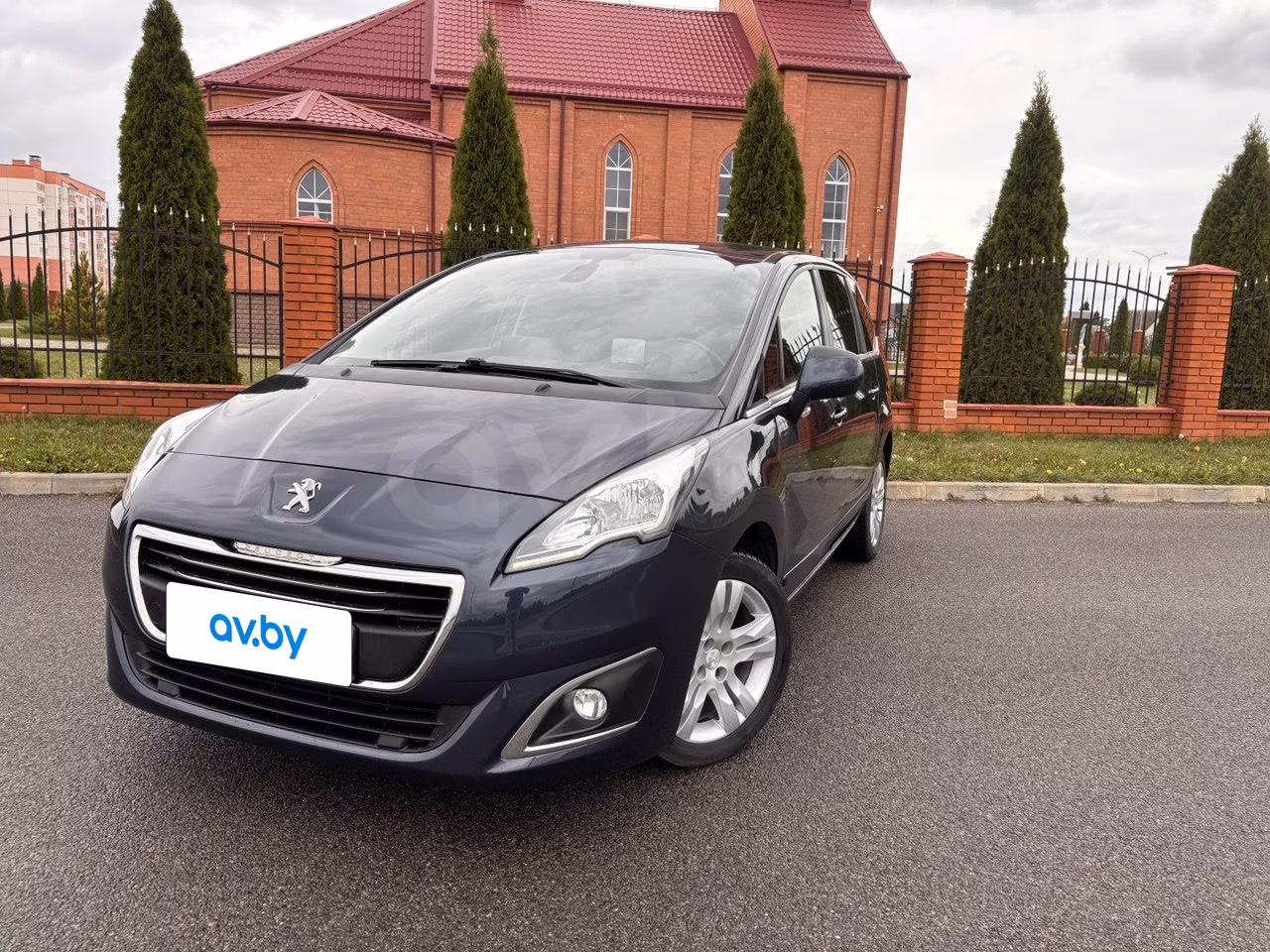 Peugeot 5008 фото 16