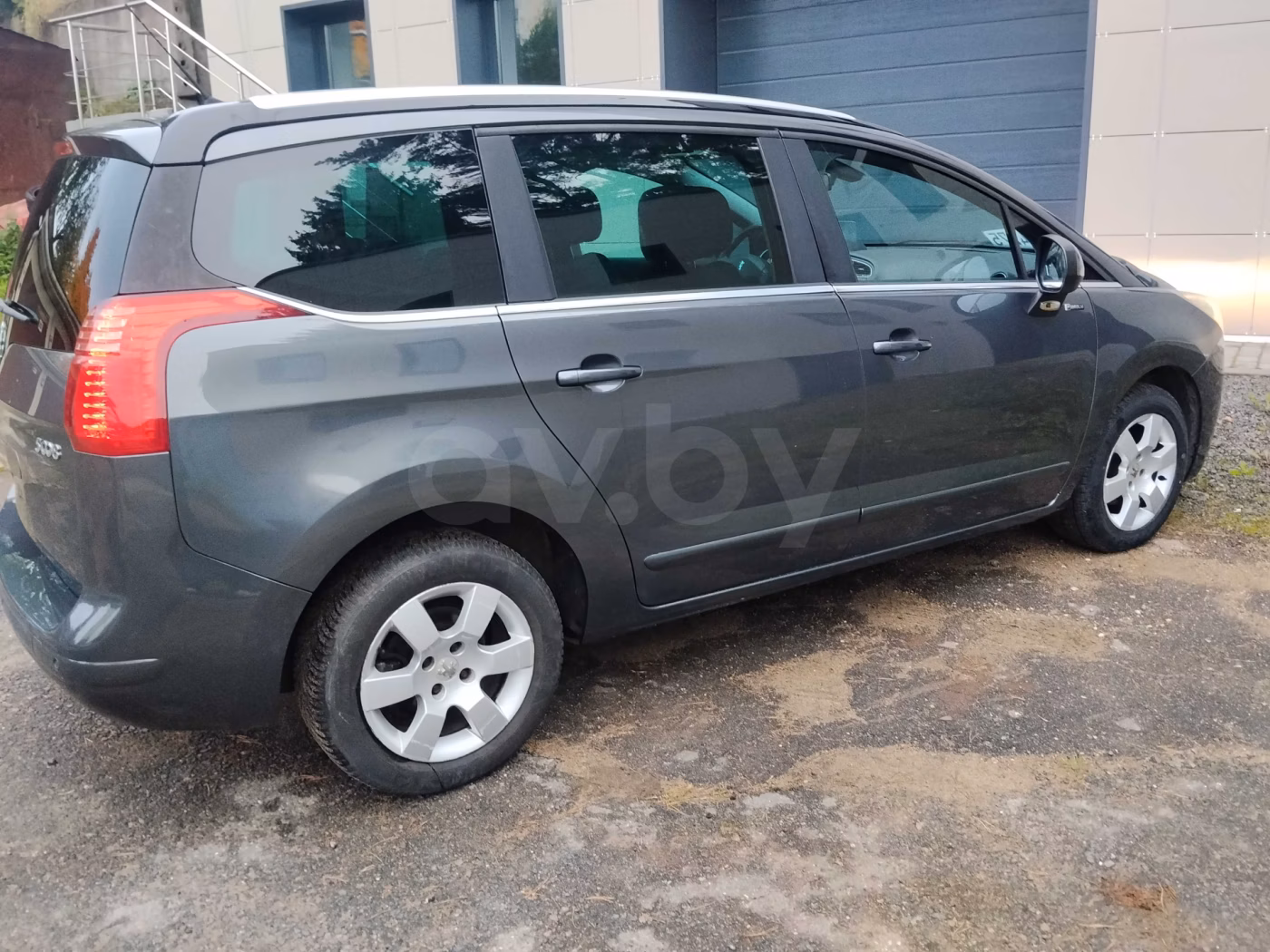 Peugeot 5008 фото 5