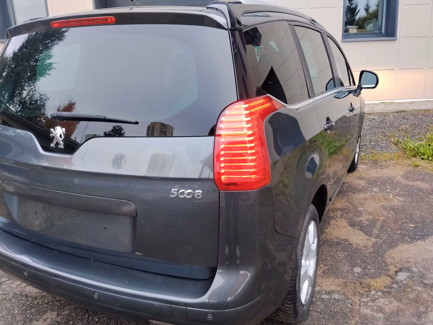 Peugeot 5008 фото 8