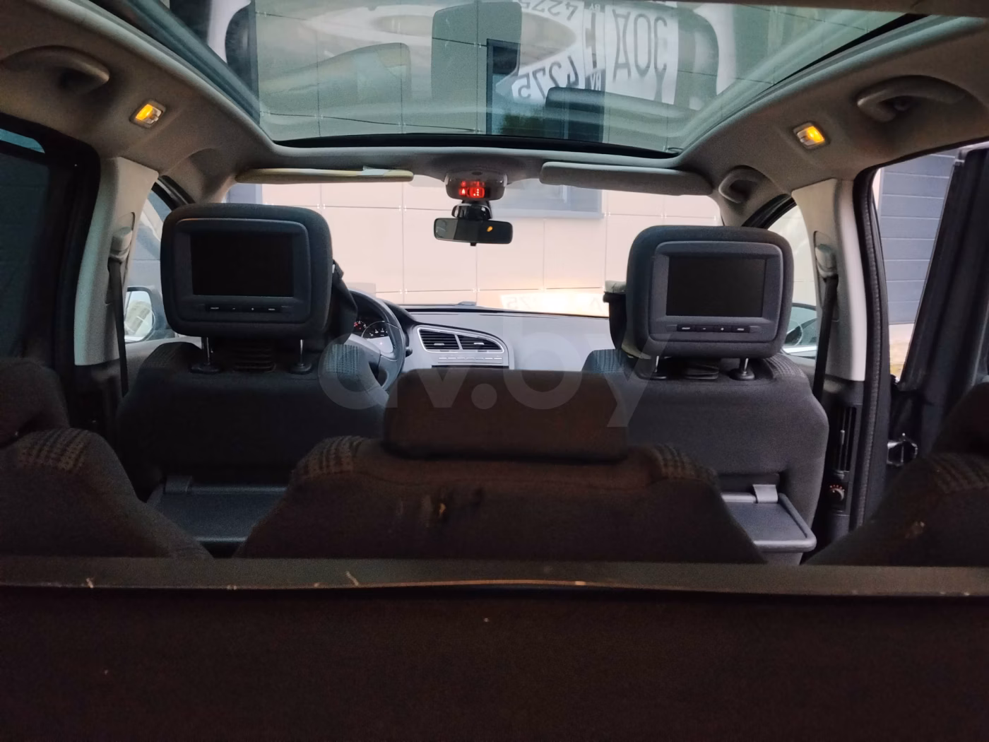 Peugeot 5008 фото 16
