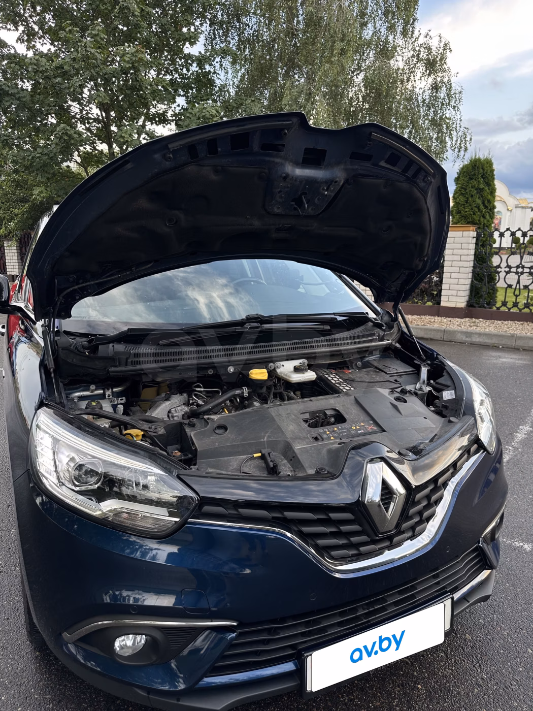 Renault Grand Scenic фото 9
