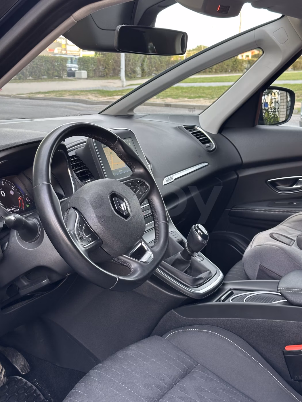 Renault Grand Scenic фото 11