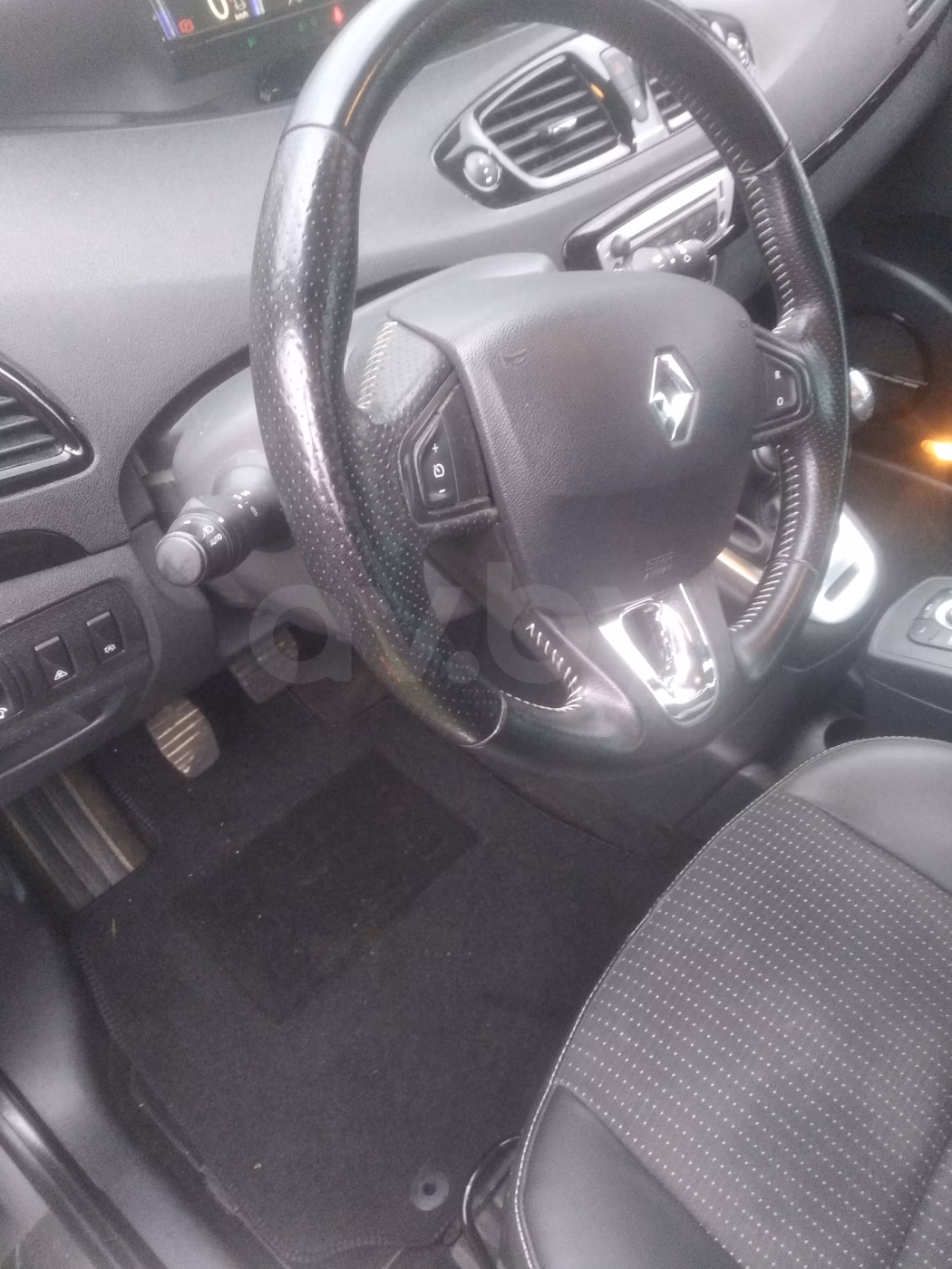Renault Grand Scenic фото 10