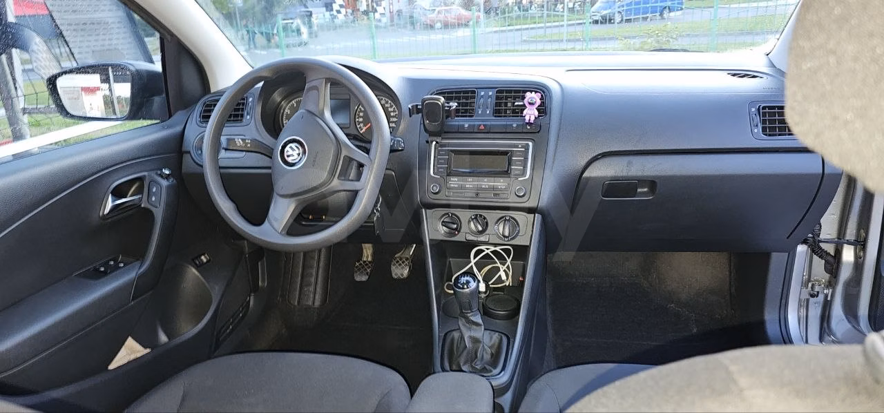 Volkswagen Polo Sedan фото 19