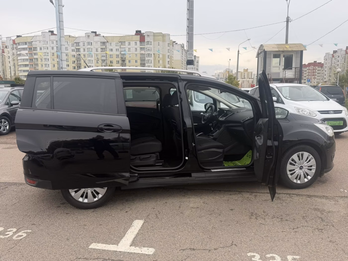 Ford Grand C-Max фото 12