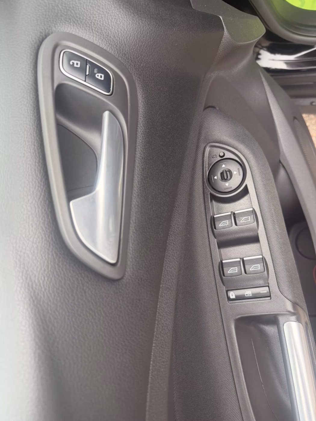 Ford Grand C-Max фото 17