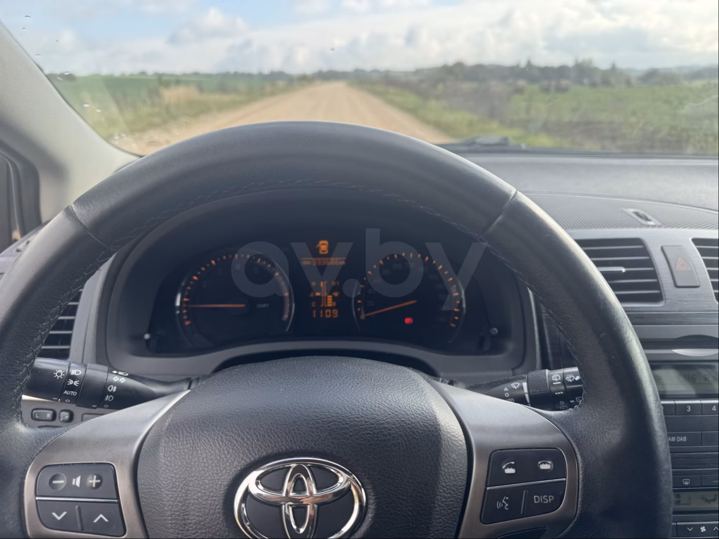 Toyota Avensis фото 11