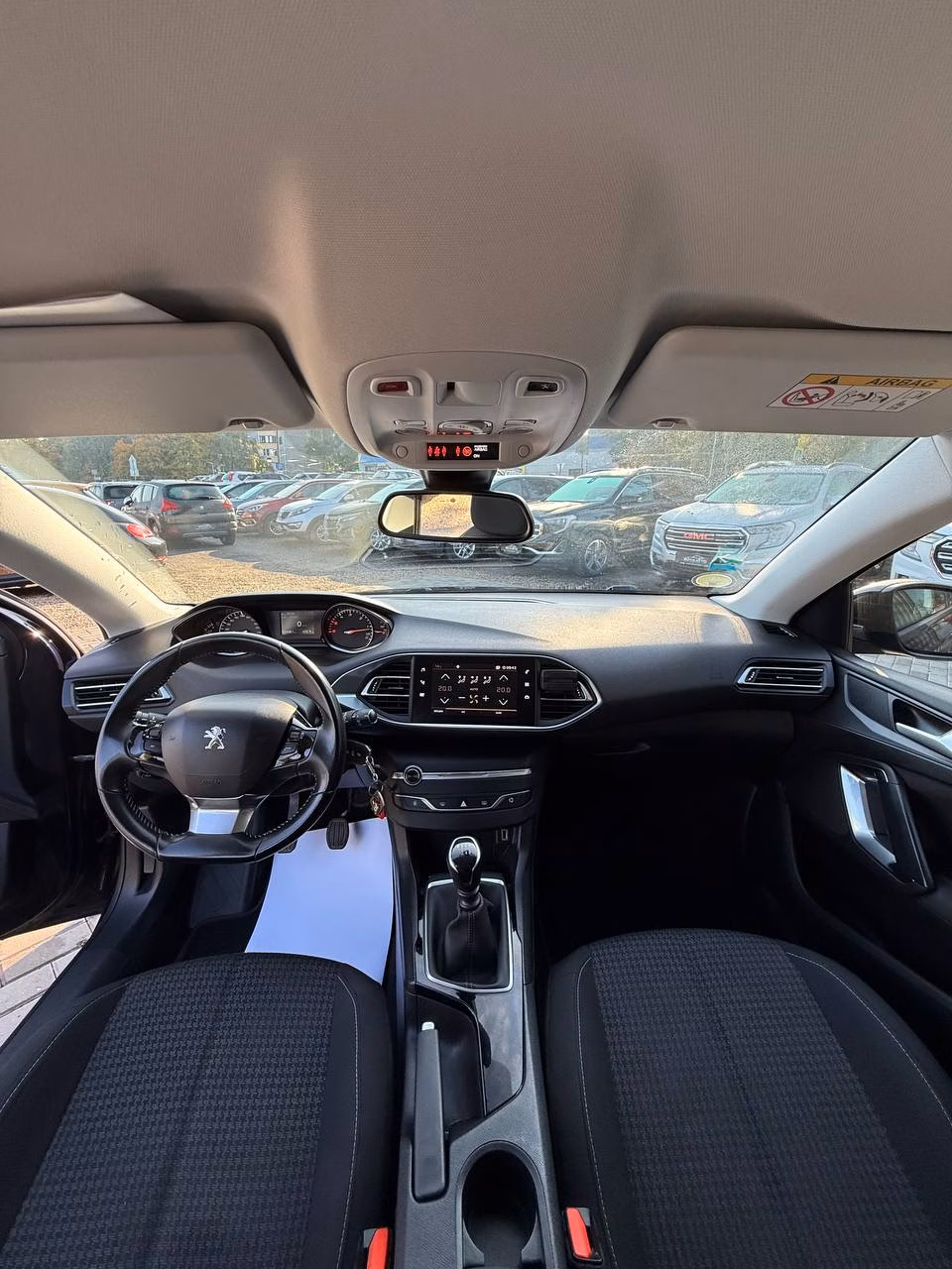 Peugeot 308 фото 13