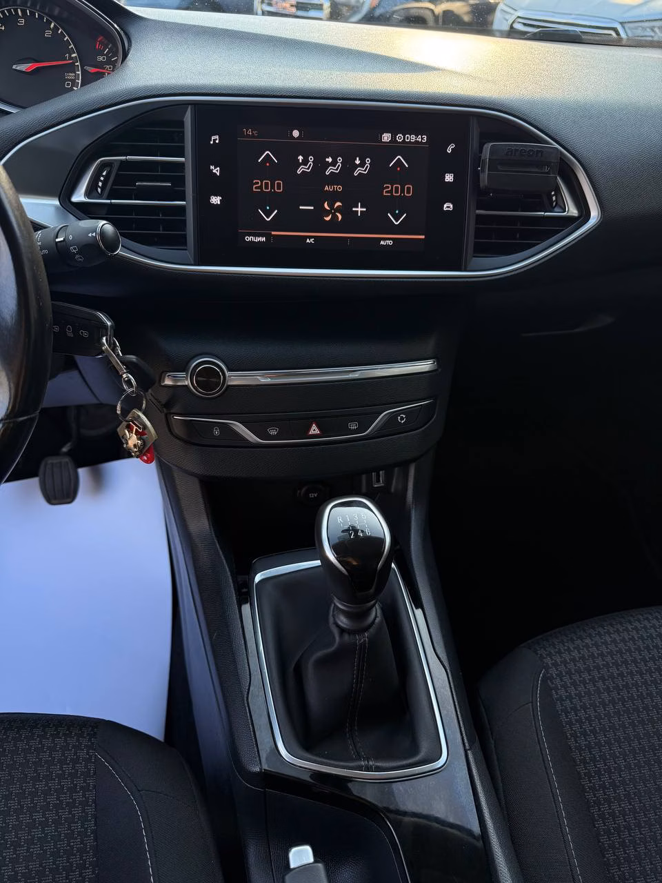 Peugeot 308 фото 14