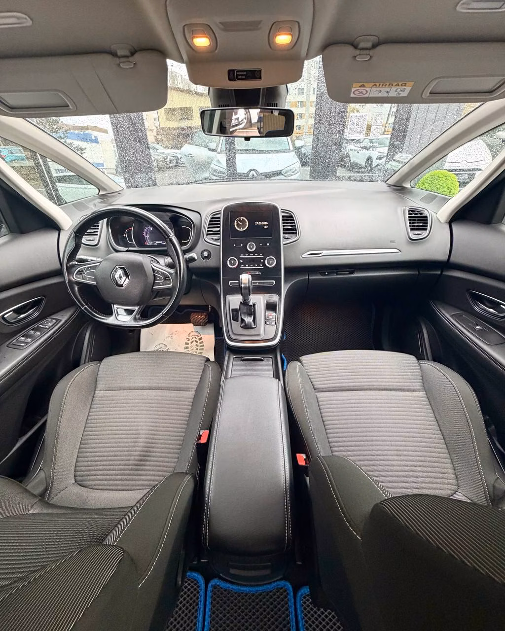 Renault Scenic фото 9