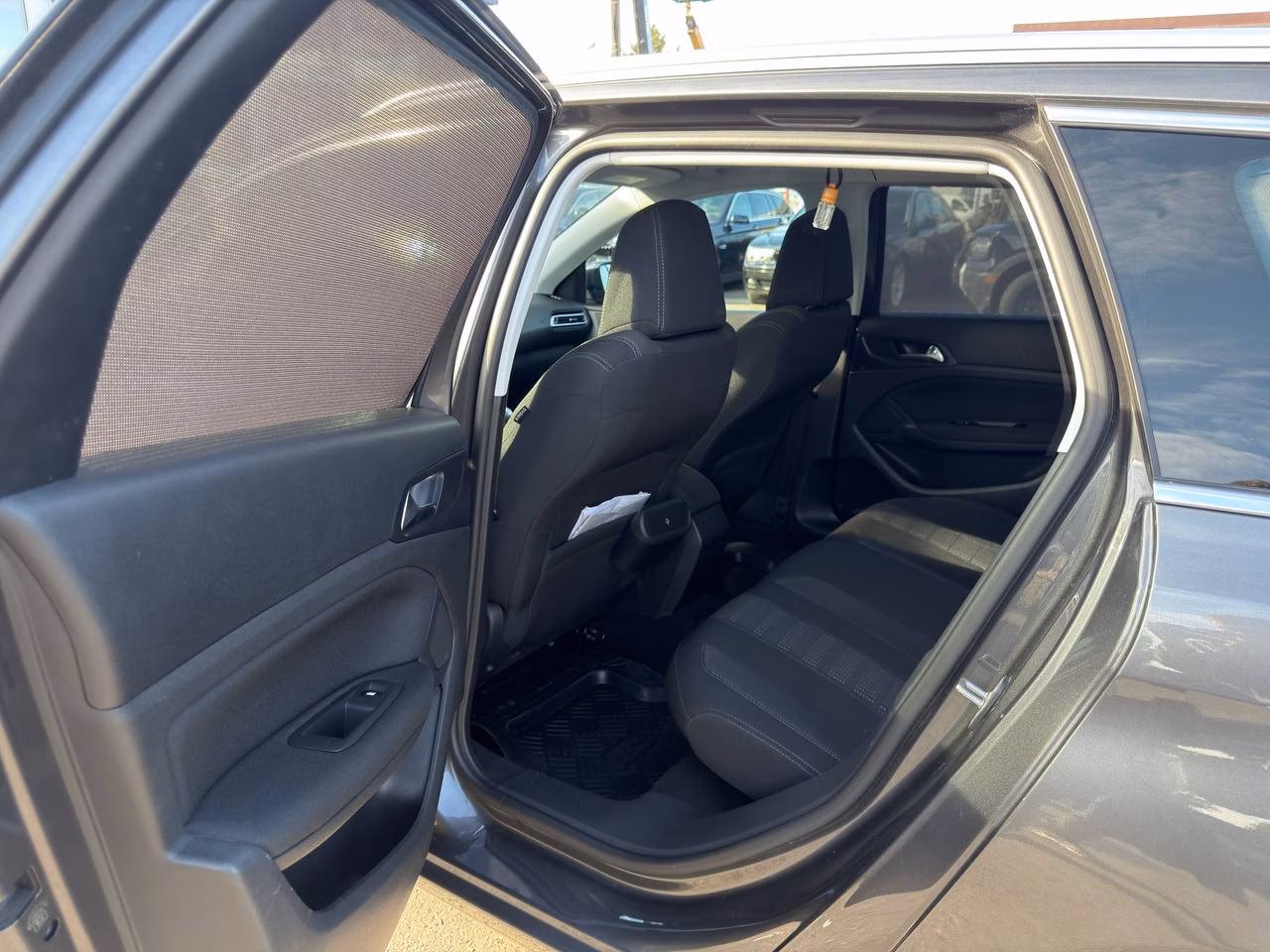 Peugeot 308 фото 15