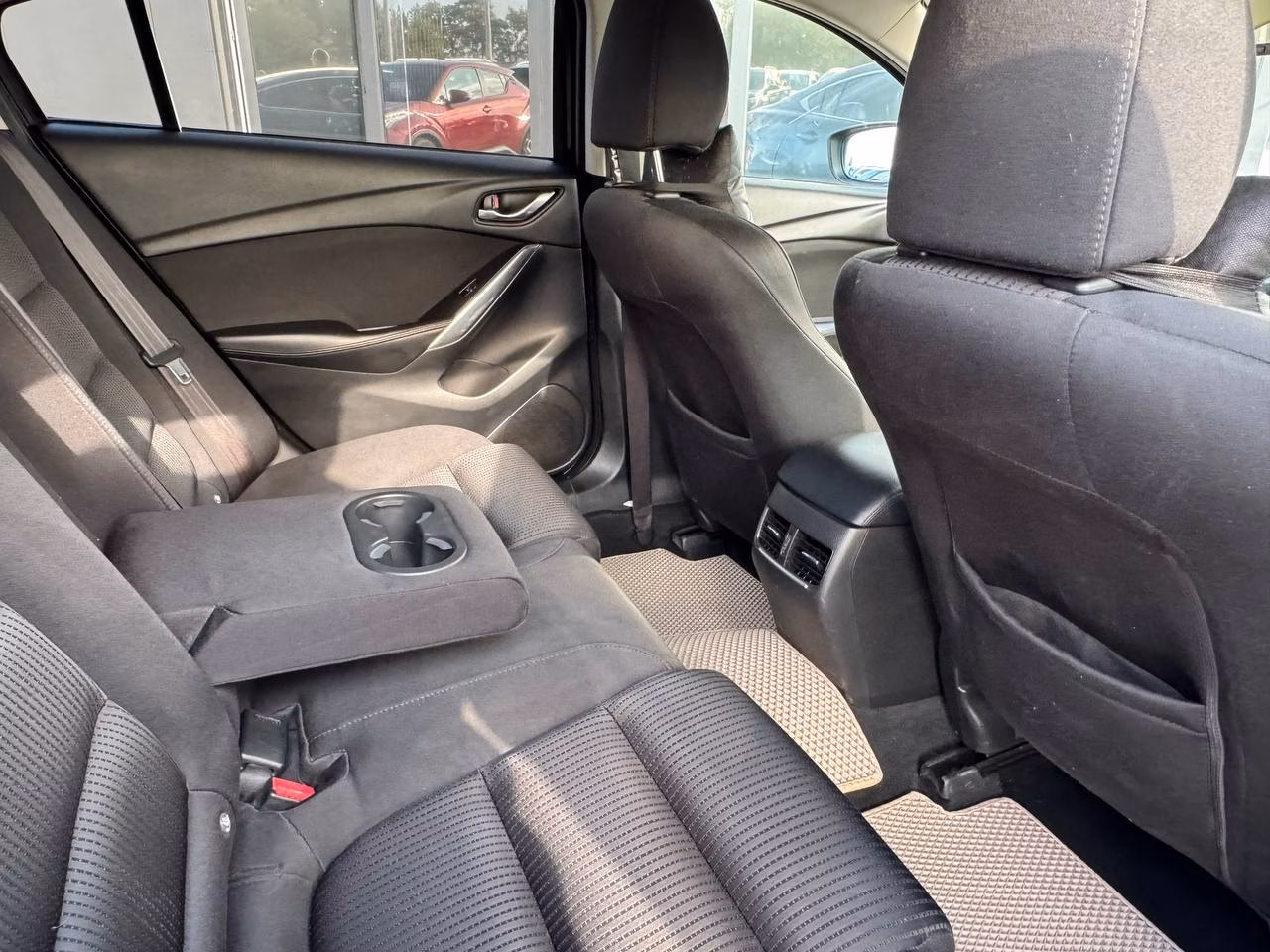 Mazda 6 фото 16