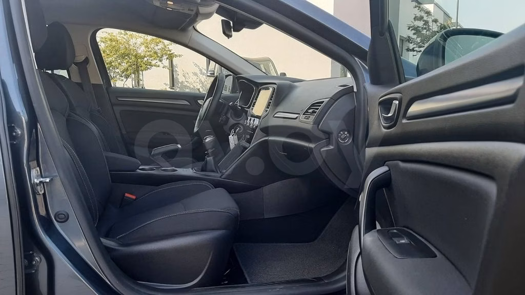 Renault Megane фото 9