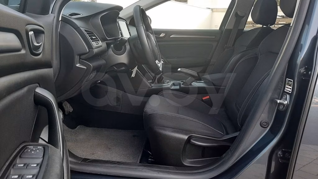 Renault Megane фото 12
