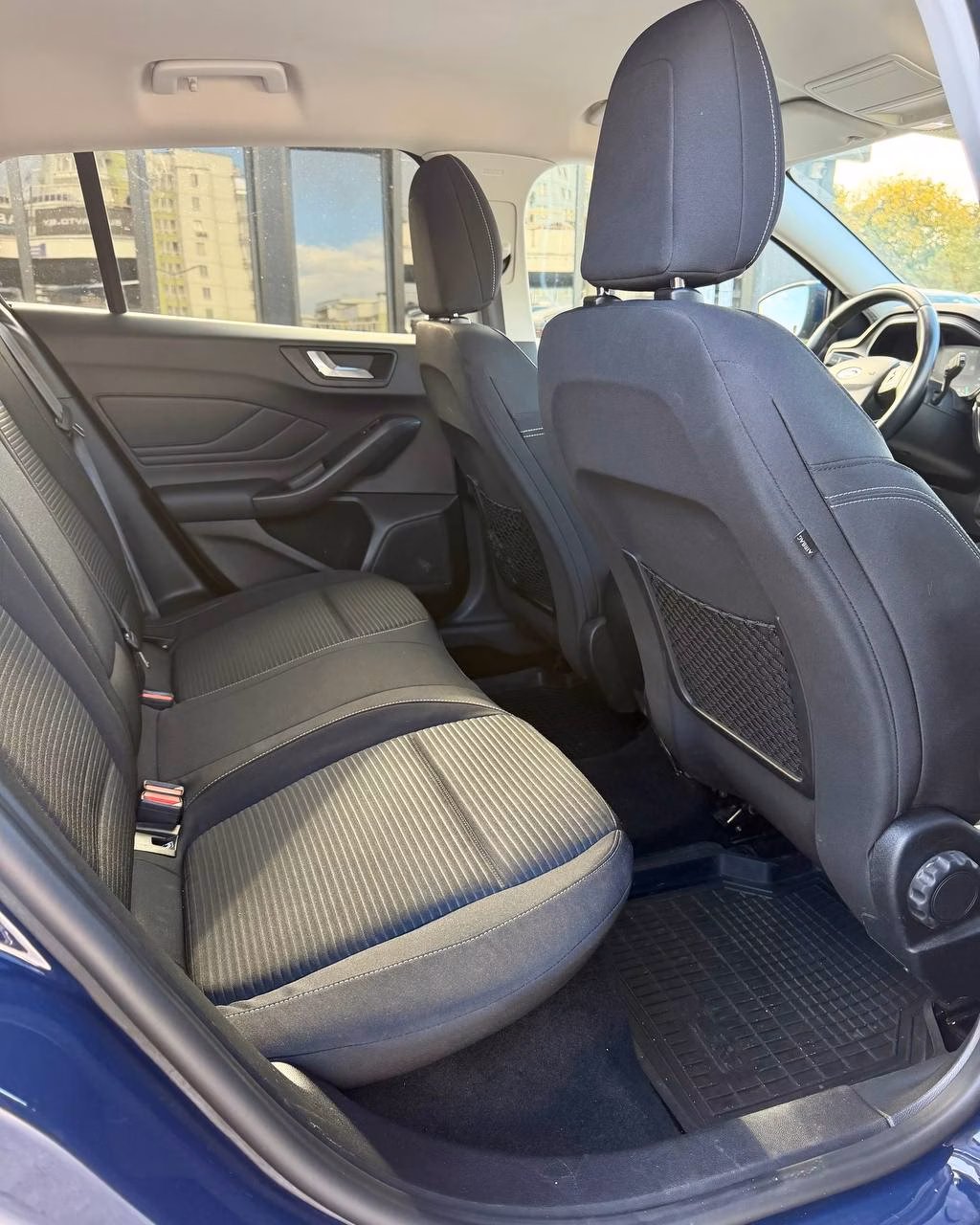 Ford Focus фото 12